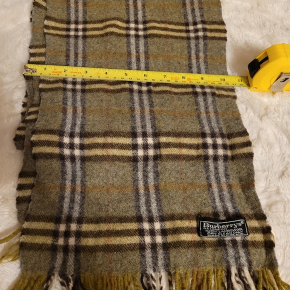 Burberry scarf - Picture 3 of 5